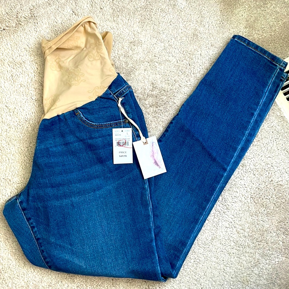 NWT Jessica Simpson Maternity Jeans